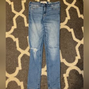 Hollister ripped skinny jeans